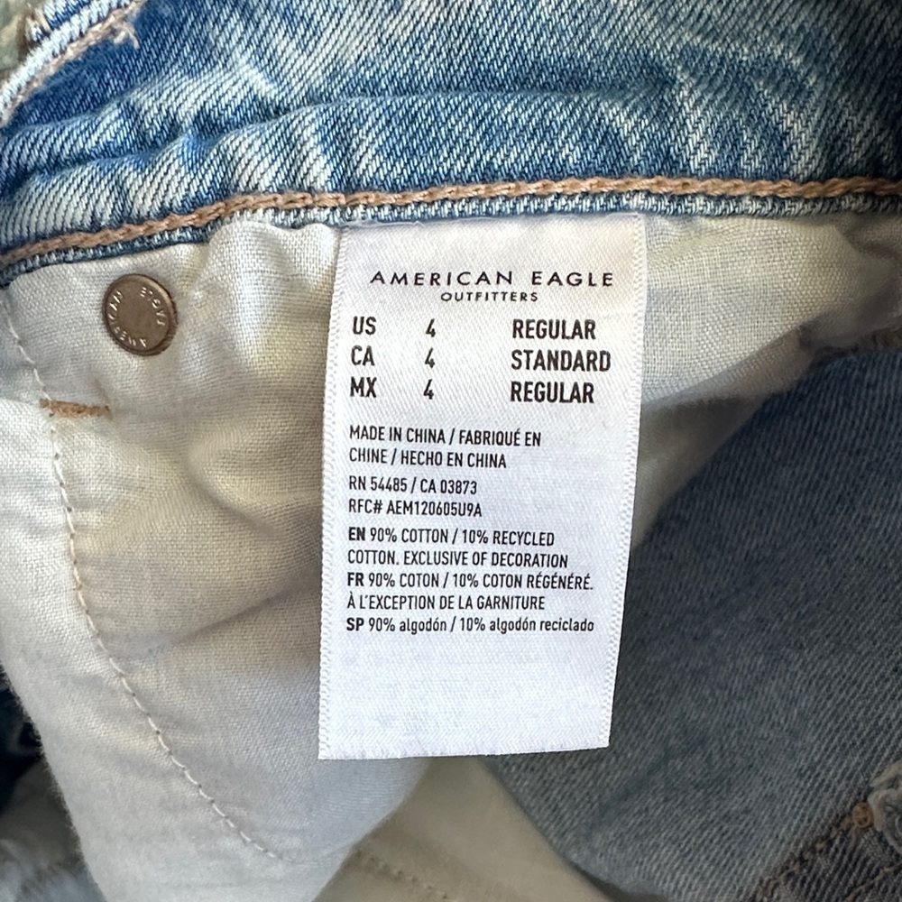 American Eagle Outfitters Light Blue Distressed Boyfriend Jeans - Picture 3 of 5